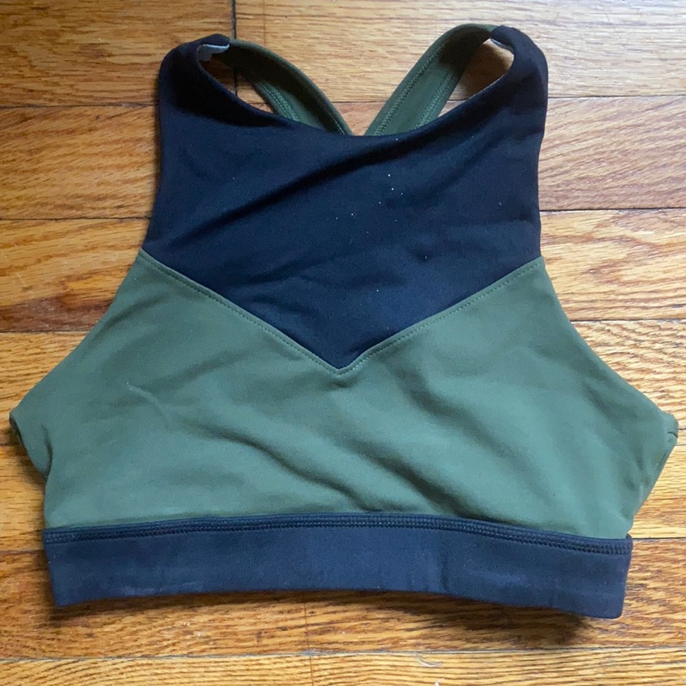 Born primitive sports bra cross back green Small
